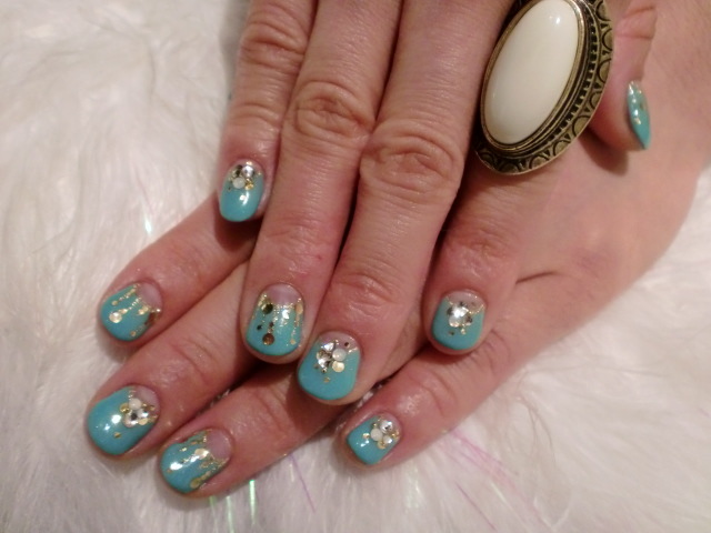 こんにちは★大人気のシャンティネイルです★