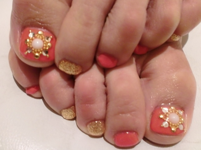 こんにちは★大人気のシャンティネイルです★