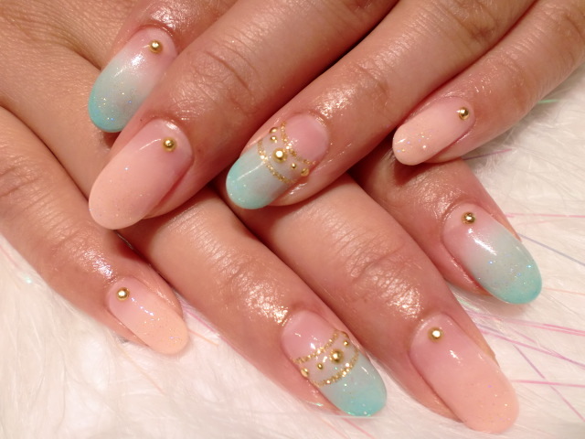 こんにちは★大人気のシャンティネイルです★