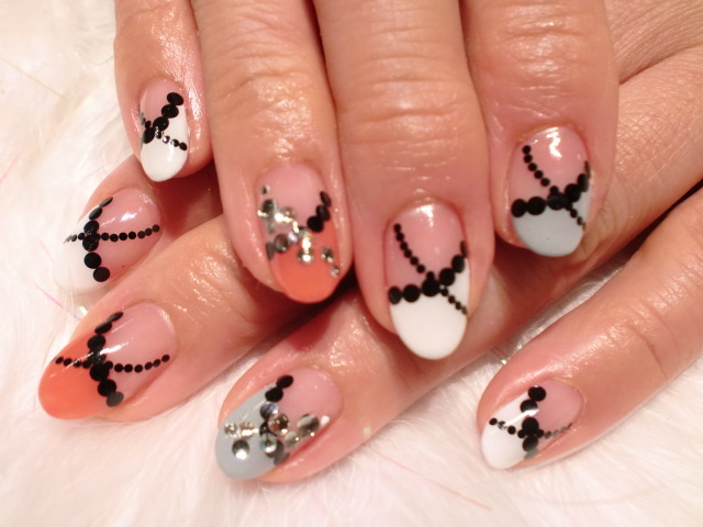 こんにちは★大人気のシャンティネイルです★