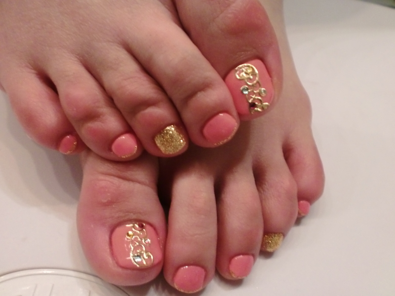 こんにちは★大人気のシャンティネイルです★