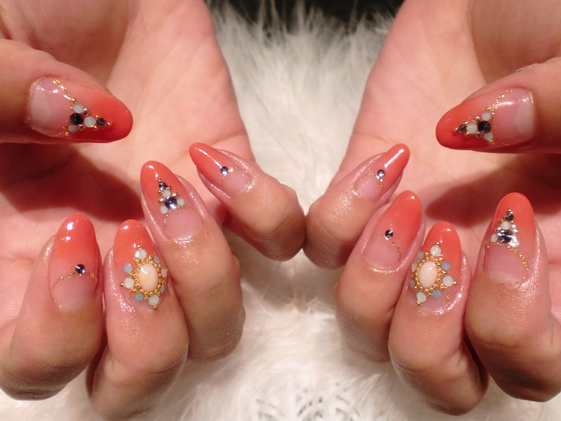 こんにちは★大人気のシャンティネイルです★