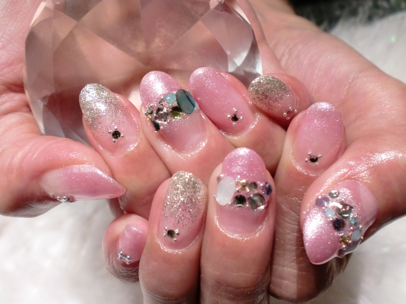 こんにちは★大人気のシャンティネイルです★