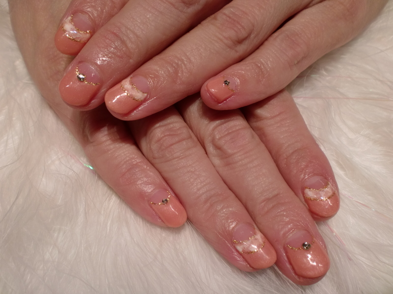 こんにちは★大人気のシャンティネイルです★