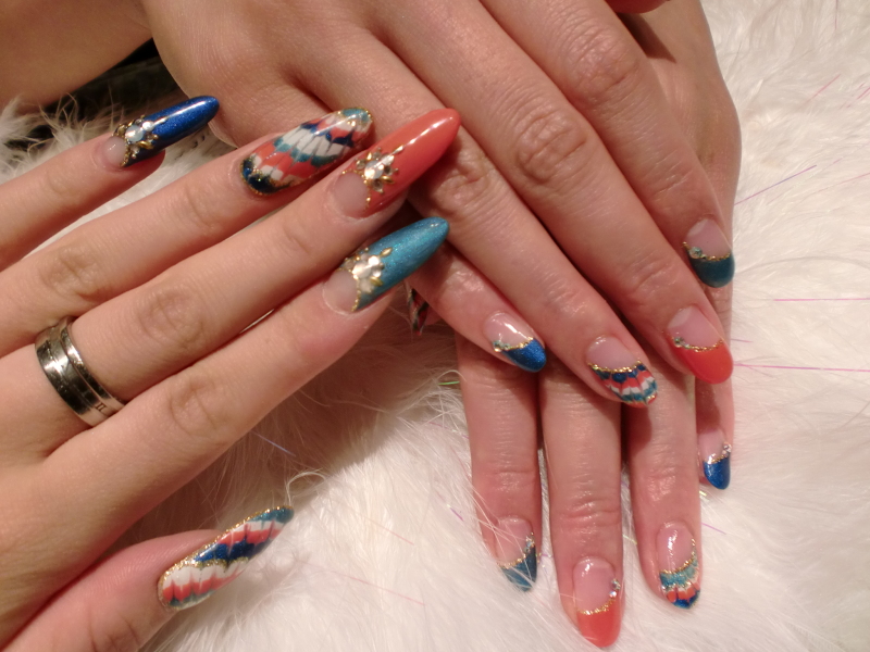 こんにちは★大人気のシャンティネイルです★