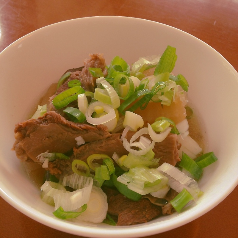 牛スジと大根の煮込み