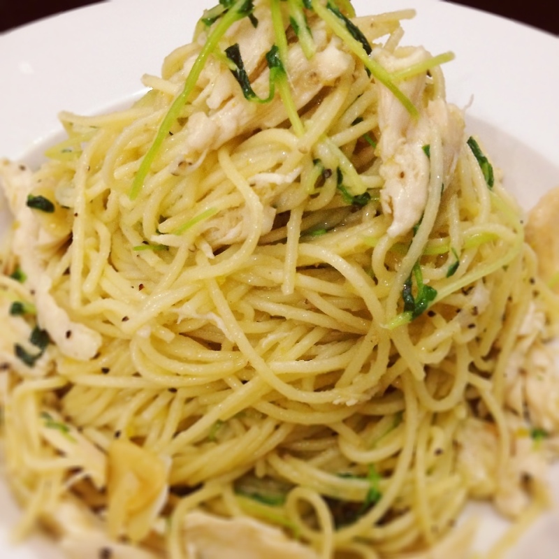 鶏肉と豆苗の柚子胡椒パスタ
