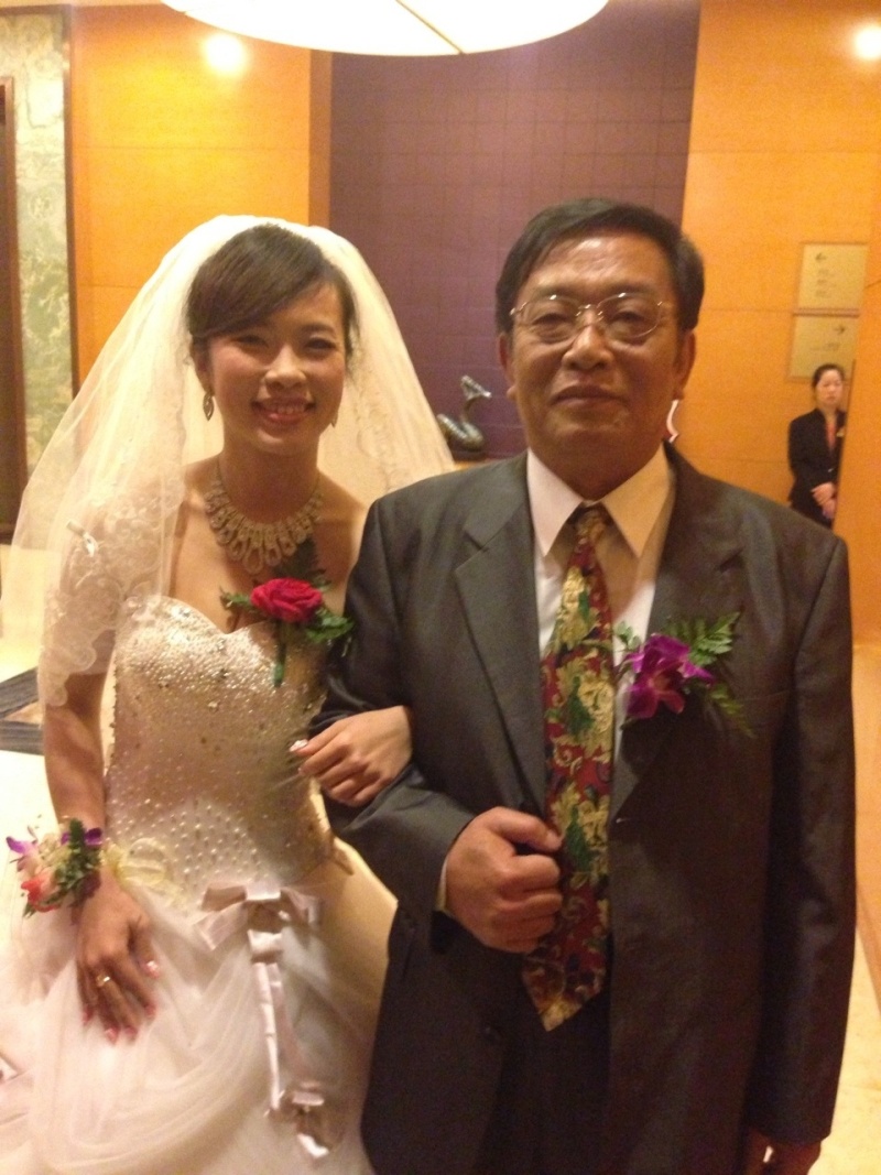 台湾語担当の許先生 ご結婚おめでとうございます 生徒様の最大限のご満足 を目標に