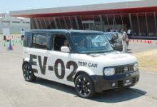 日産が2010年度に市場投入する電気自動車