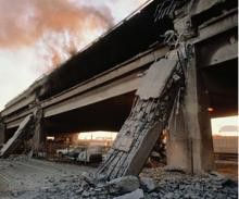 阪神高速道路の崩壊