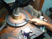 勤続１８年の信頼の熟練マイスター