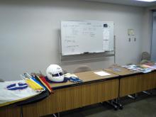 チェッカーフラッグを受けるには、ほどとおい～