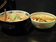 札幌ミルクハウスの真っ直ぐ持って食べて下さい